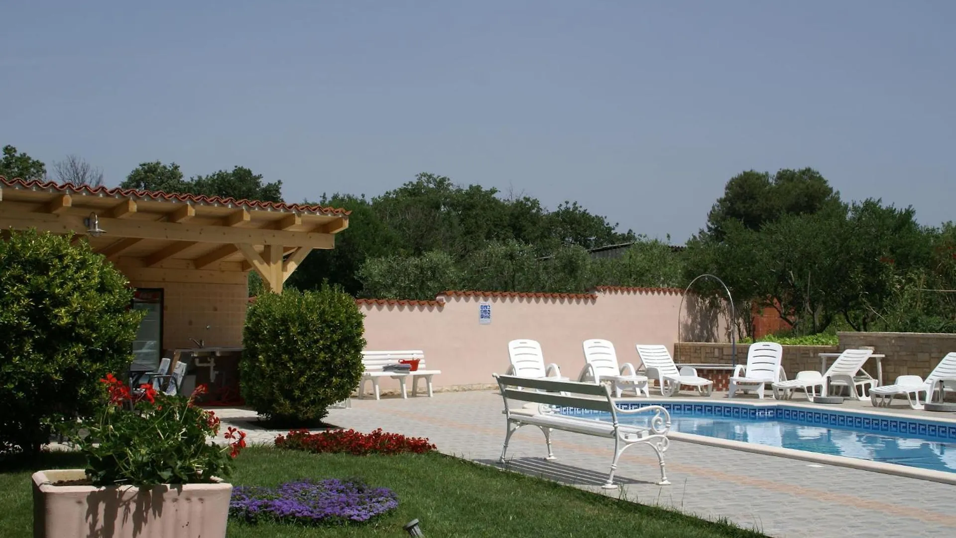 Charming Apartment In Banjole Near Sea 0*,