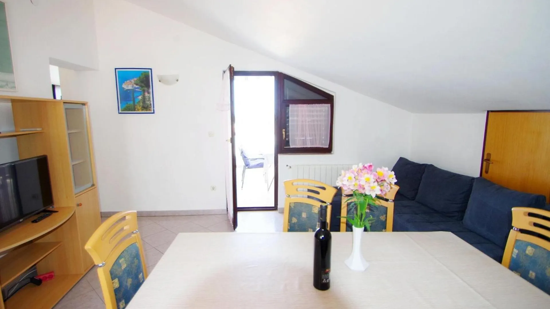 Charming Apartment In Banjole Near Sea