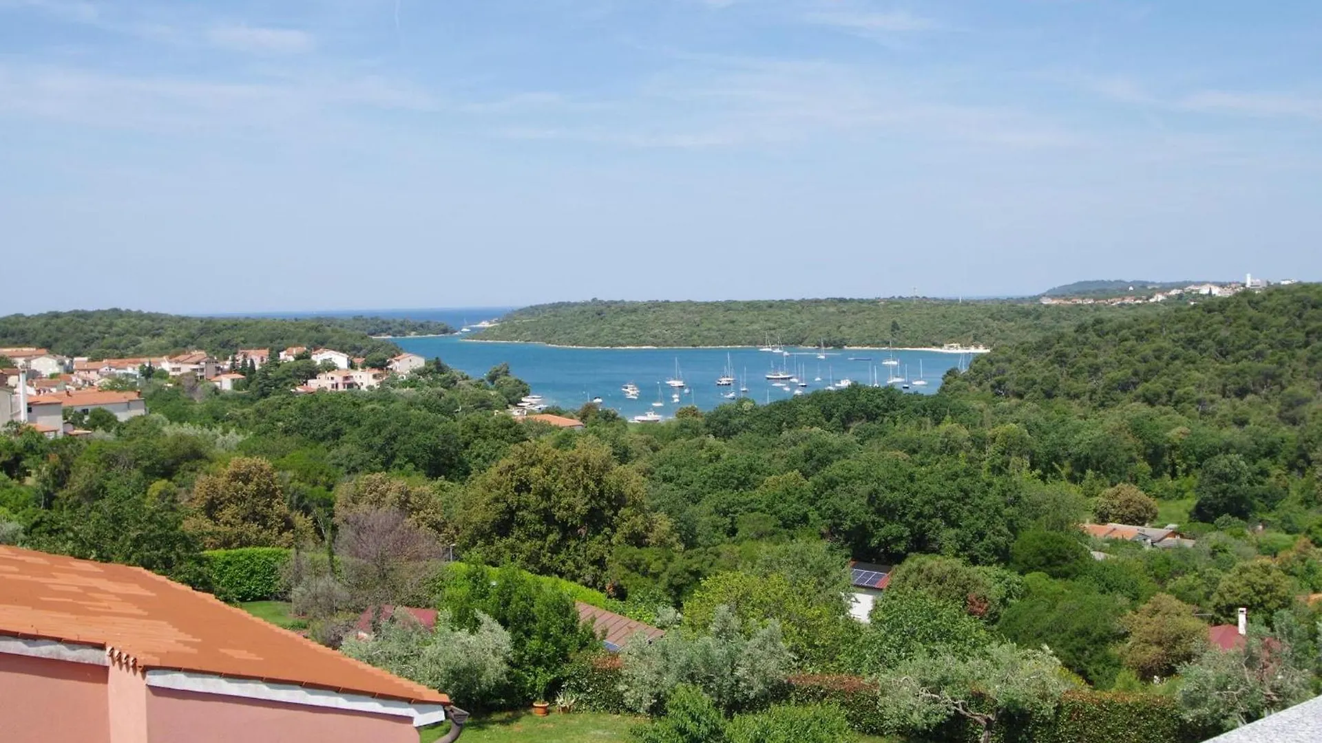 Charming Apartment In Banjole Near Sea Croatia