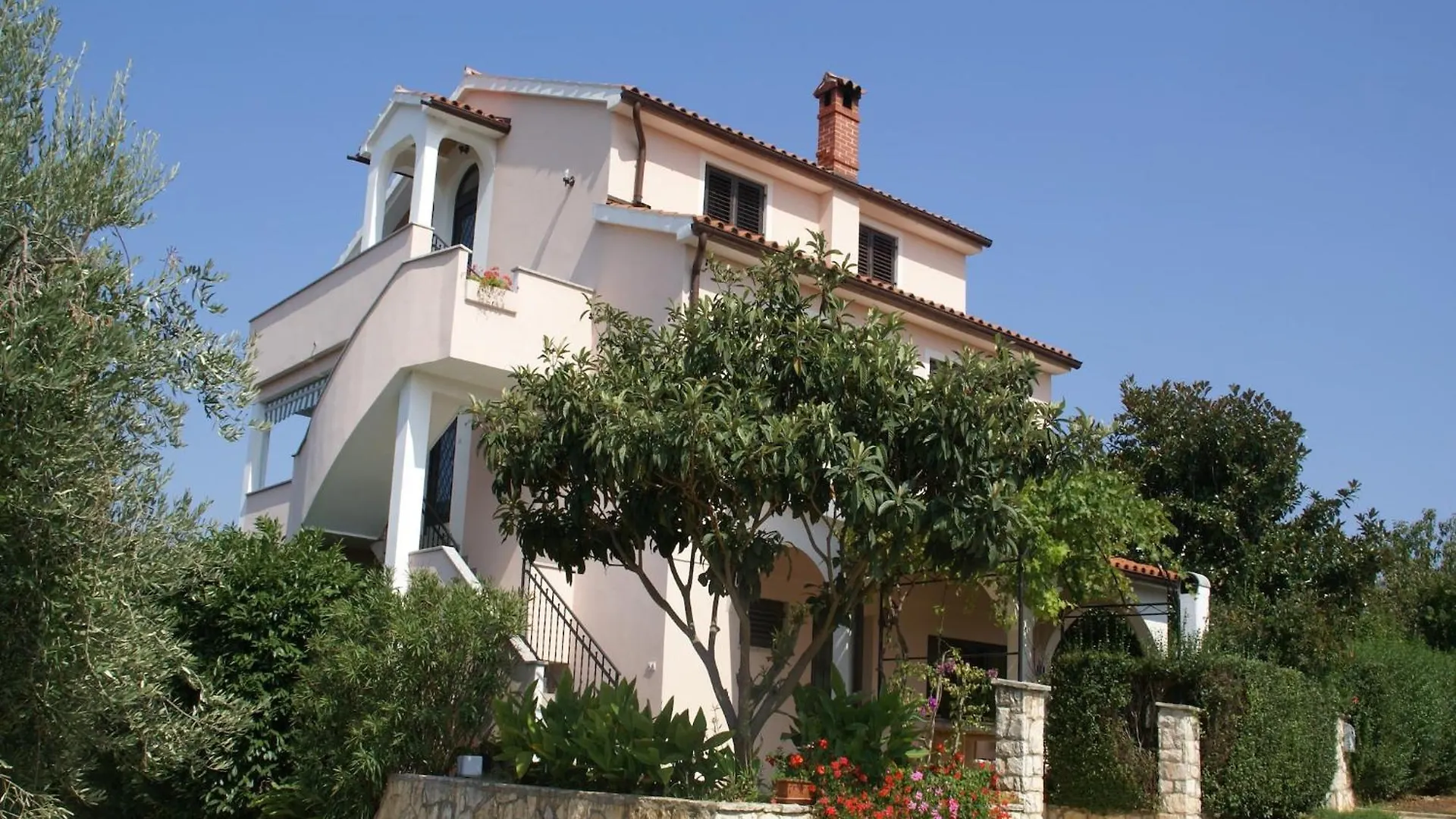 Charming Apartment In Banjole Near Sea 0*,  Croatia